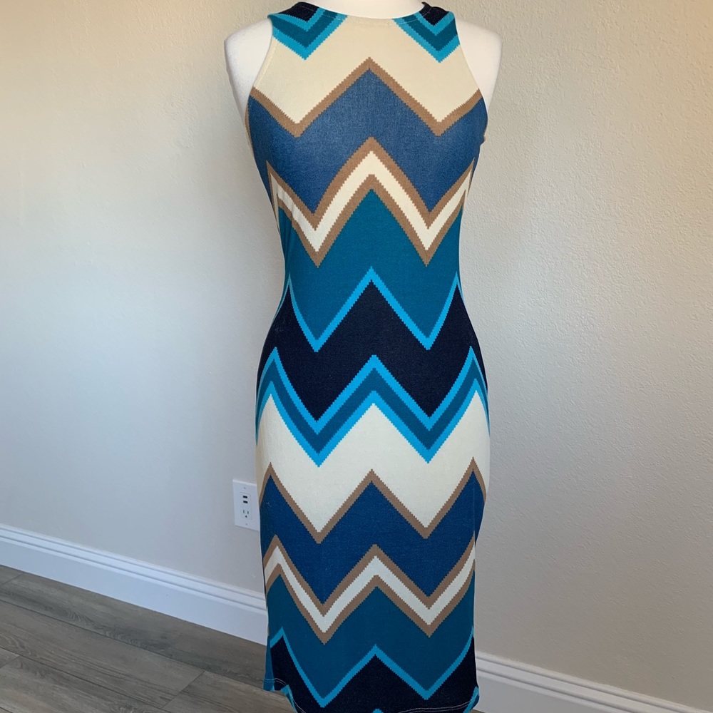 Stretchy Patterned Midi Dress- Size L